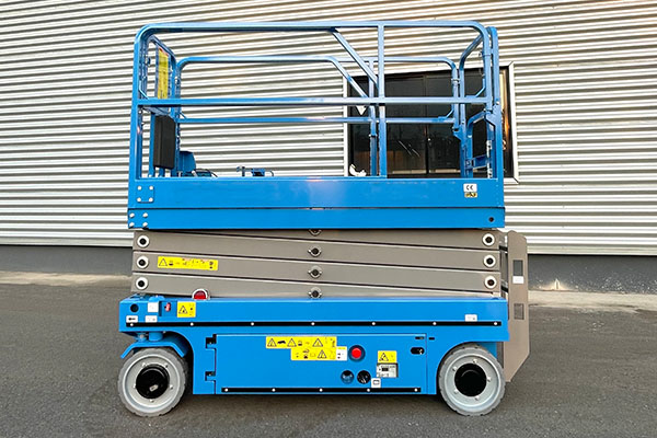 Wheel Scissor Lift For Building Cleaning Wheel Scissor Lift For Building Cleaning